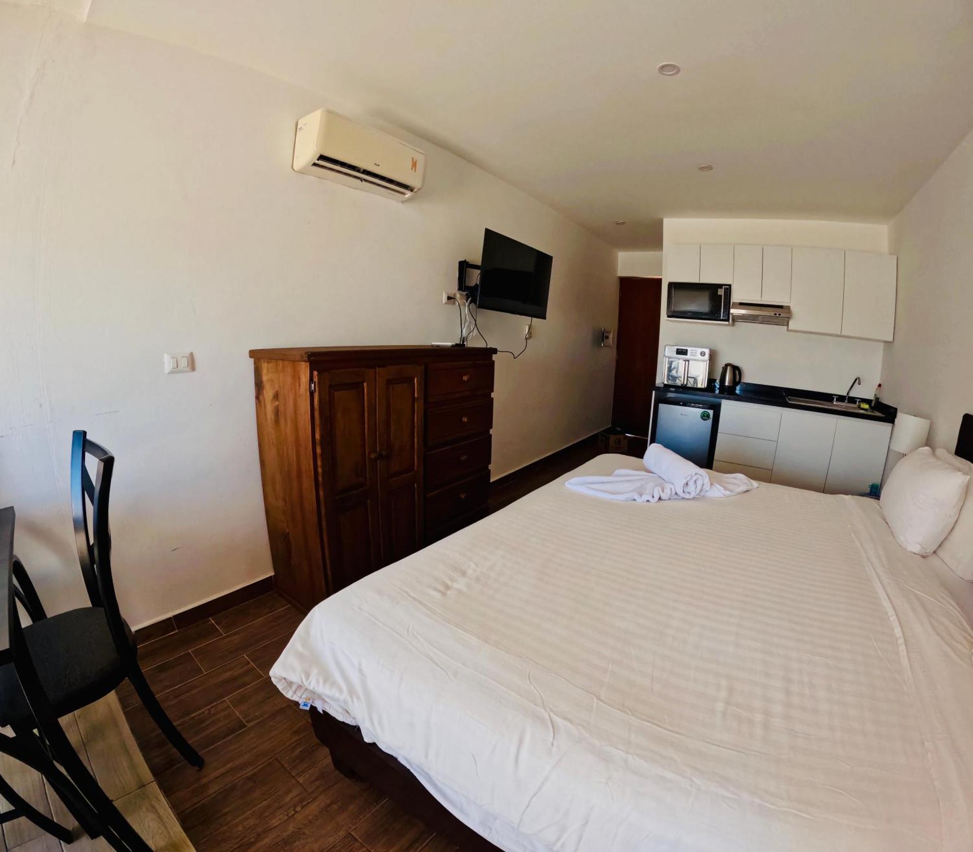 Studios With Roofpool In Vanessa 24 ปลายาเดลการ์เมน ห้อง รูปภาพ